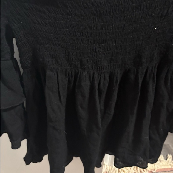 Chic Black Ruffled Women's Blouse - Picture 6 of 6